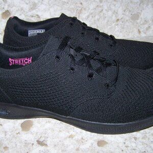 Sketchers GOGA Mat Black Slip-on shoes